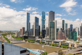 Stylish One-Bedroom Apartment with Southbank and Yarra River Views